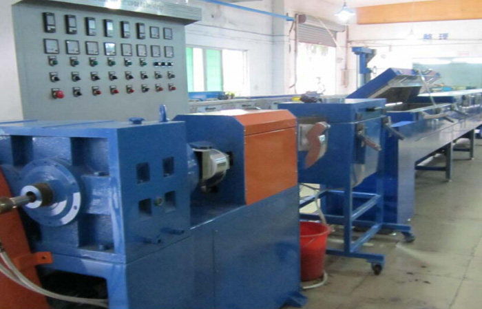 Horizontal Silicon Tube (Strip) Extruder