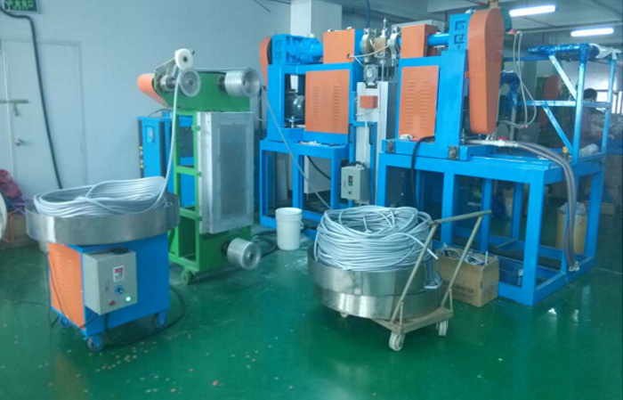 Bi-color Silicon Tube (Strip) Extruder